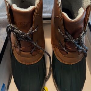 Nautica Women’s Cold Weather duck boots, Women’s size 9, Cedar / Forest / Tan